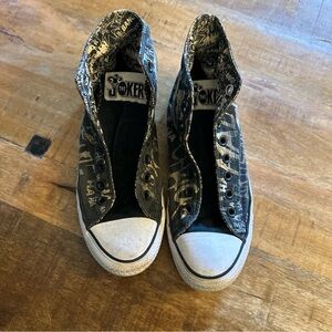 JOKER Converse Shoes Men’s 7 Women’s 9